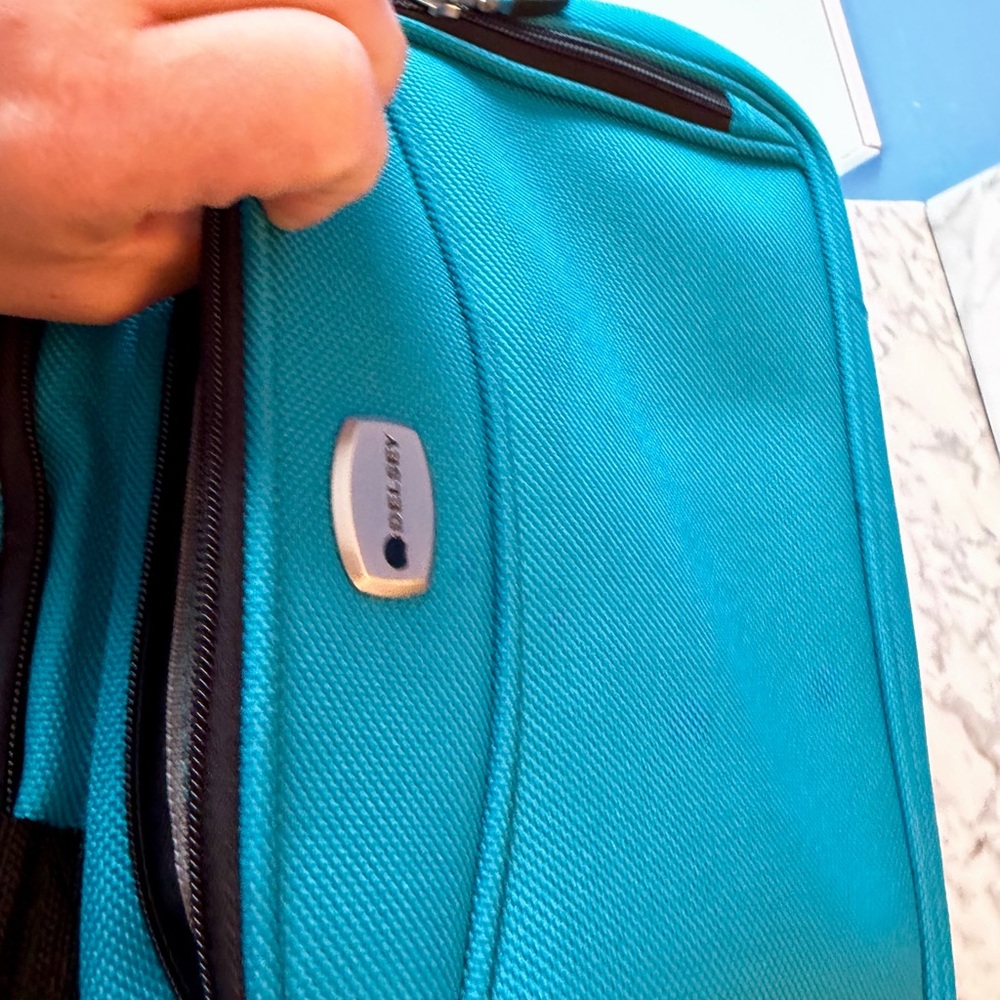 Delsey Luggage Bag Blue Weekender Travel Duffle Carry On Gym Overnight Shoulder - Picture 14 of 14